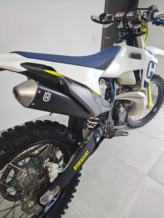 Husqvarna 250 2T/ 2019 / 104 horas!!  Enduro !!