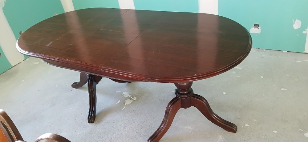 Mesa jantar oval