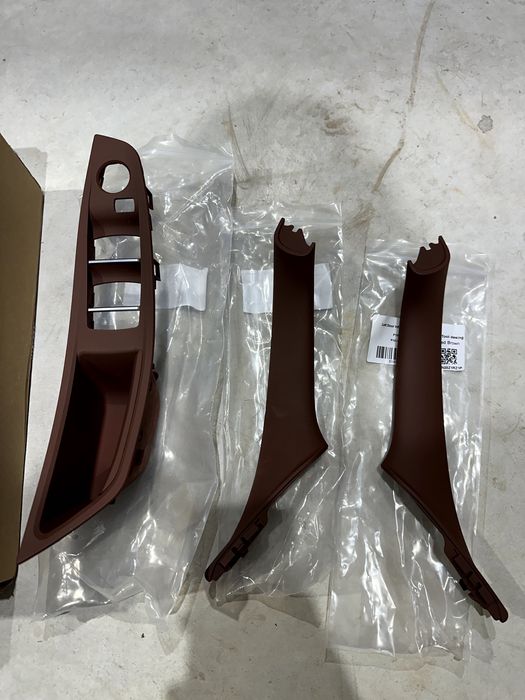 Pegas Puxadores Porta BMW NOVOS | série 5, F10, F11 castanho/red brown