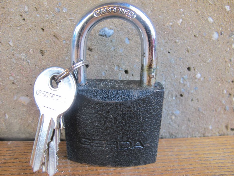 Antywłamaniowa NOWA Kłódka  Gerda z Kluczykam