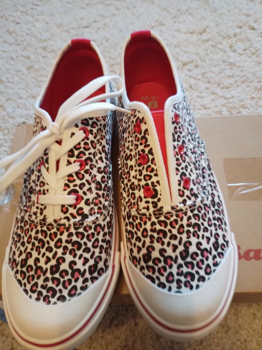 Новые   мокасины Bata