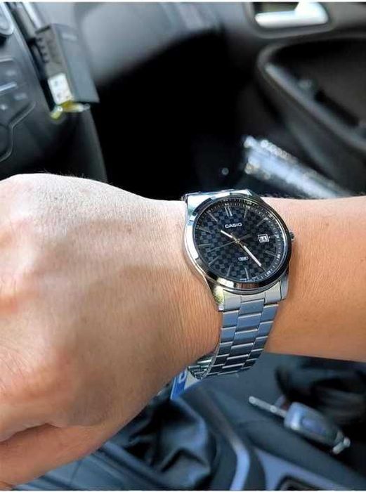 Casio MTP-VD03D-1A — стильний годинник на щодень