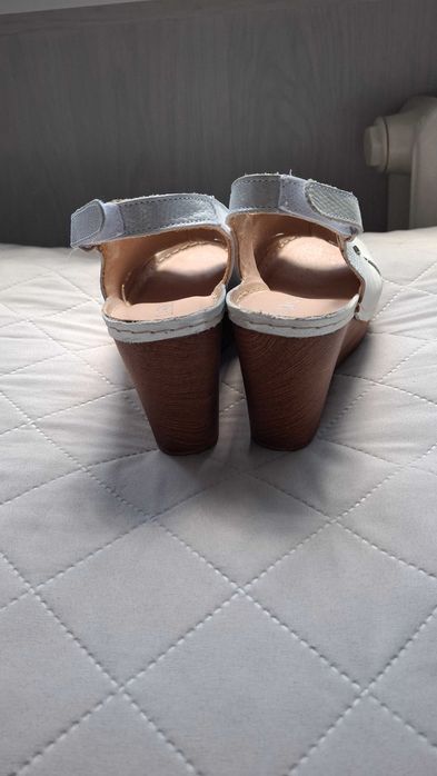 Buty damskie na lato firmy Lasocki rozmiar 37