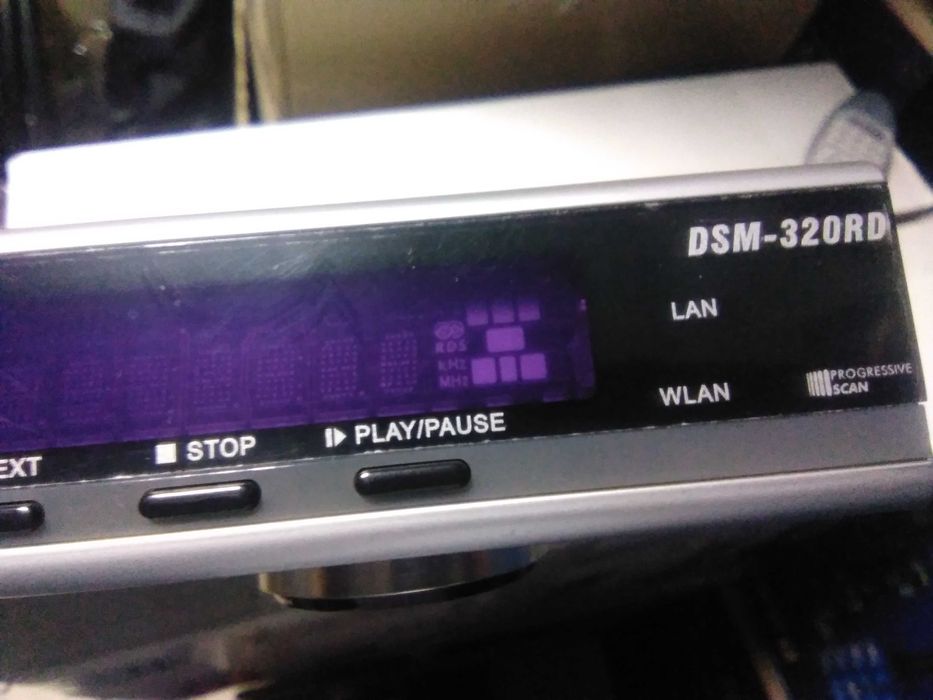 Медиаплеер D-Link MediaLounge DSM-320RD