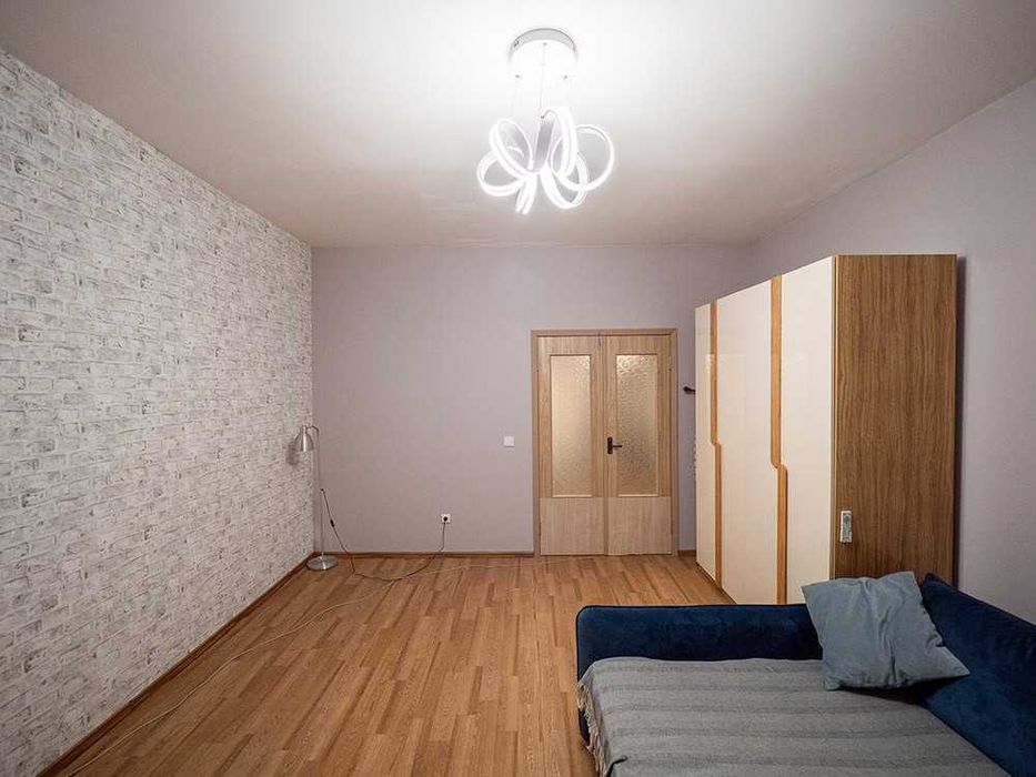 Місце в кімнаті подобово. Койко-місце.  Апартаменти зі зручностями.