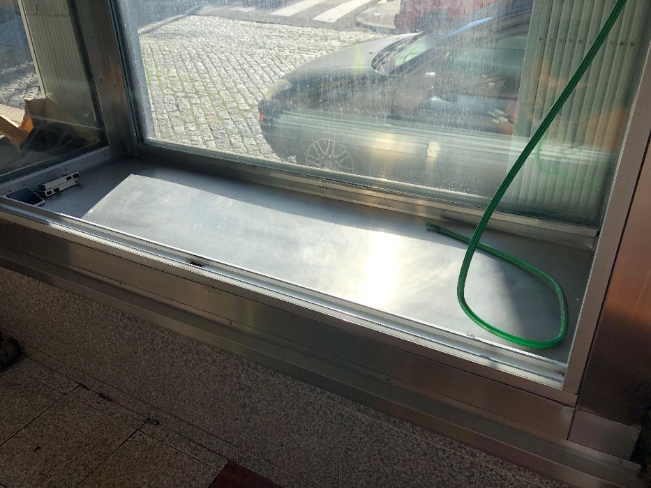 Montra / Vitrine de Refrigeração em Inox motor DORIN para talho, etc