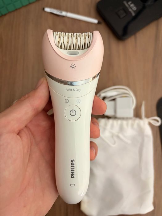 Епілятор Philips BRE 640