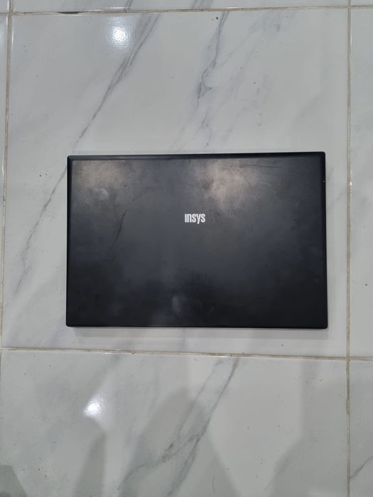 Portatil INSYS para Arranjo ou Peças deixou dar sinal so acendia a Luz do Power