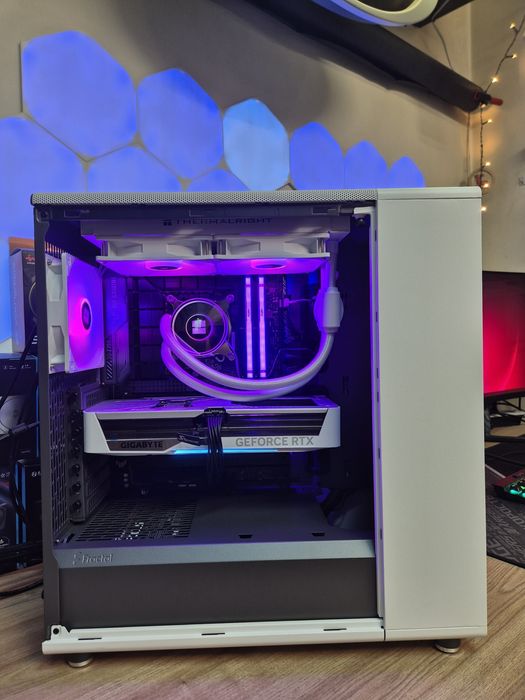 Gaming PC i7 14700 TUF Z790 32GB 1TB RTX 5070 Win 11 Pro