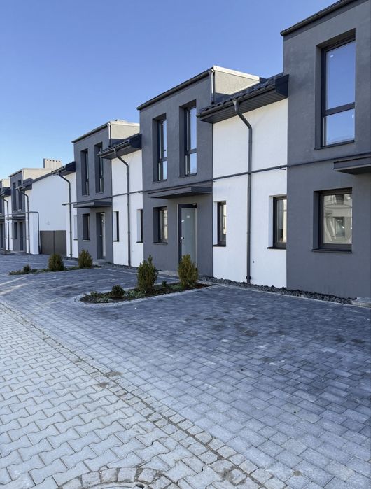 Продаж таунхауса в с. Крихівці, готовий до ремонту