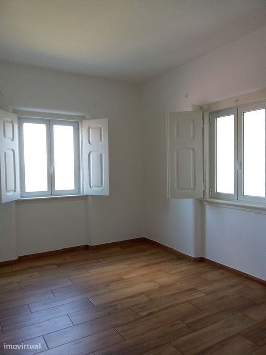 Arrendo apartamento t2 totalmente renovado