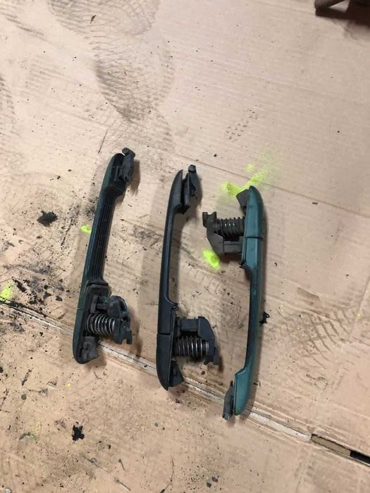 Ручка двері зовнішня Volkswagen LT 35 / Mercedes Sprinter / Vito 638