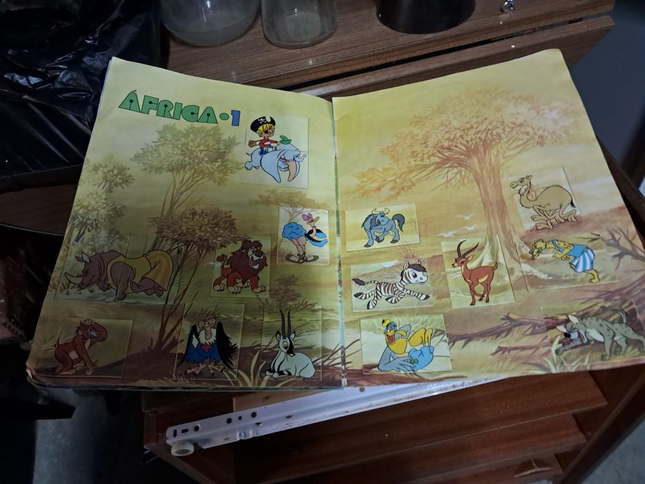 Caderneta zoo completa