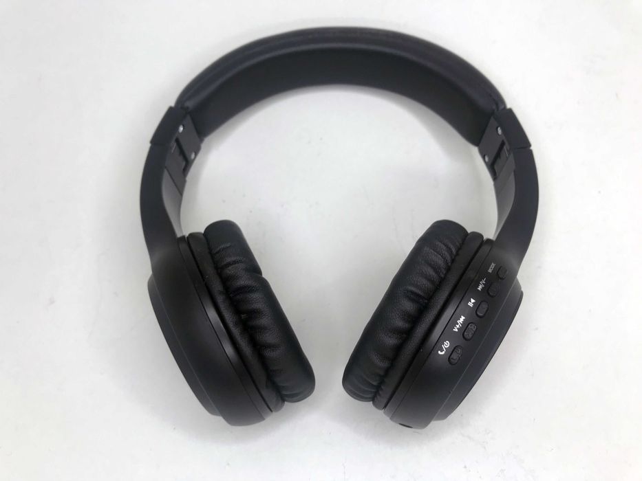 Foldable Wireless Headphones with LED Light, FM Radio, Memory Card Slot, and Microphone64585746274819123