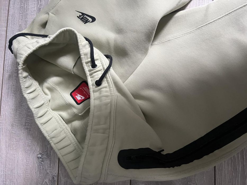 Nike Sportswear Tech Fleece костюм