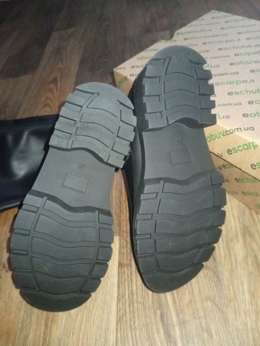 Нові жіночі сапоги