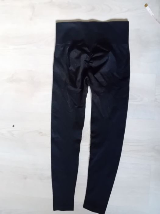 Legginsy scrunch butt marszczone czarne M