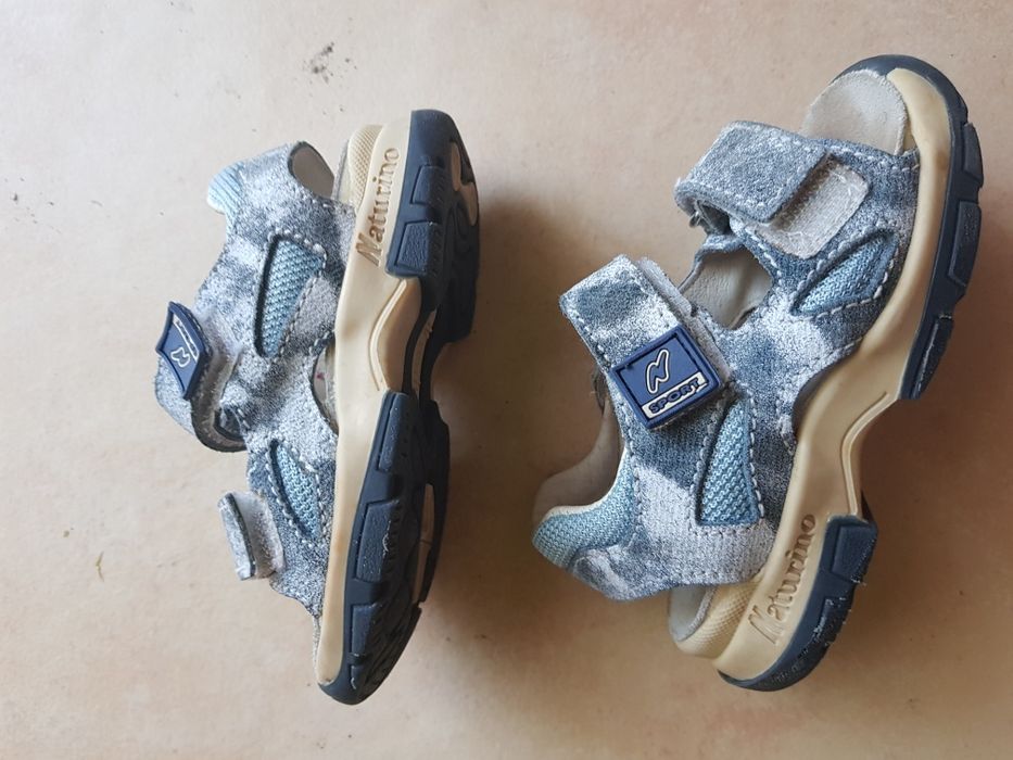 Naturino sandałki r.22