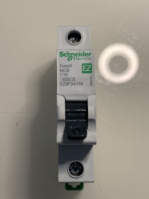 Автоматичний вимикач 16А