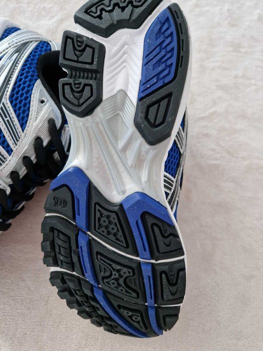 Ténis Asics Gel Kayano