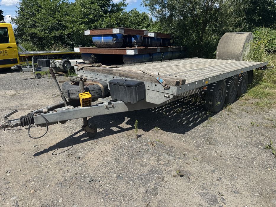 Wynajem Przyczepa towarowa laweta pomoc drogowa holownik WROCŁAW