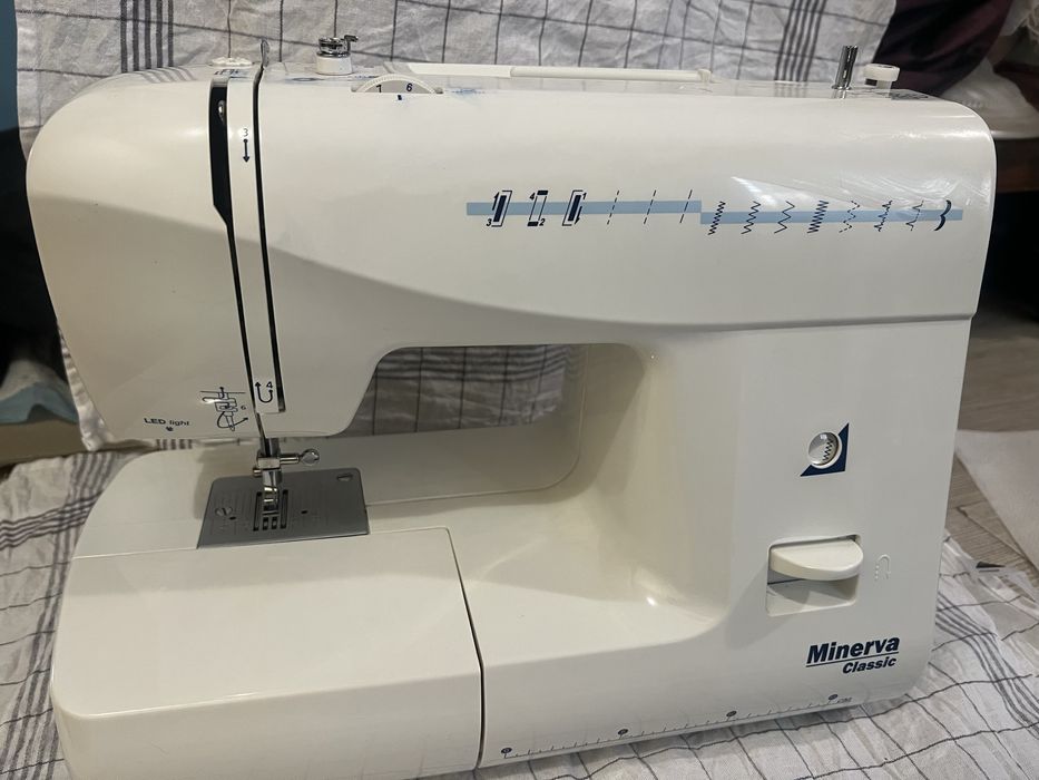 швейну машинку Minerva Classic