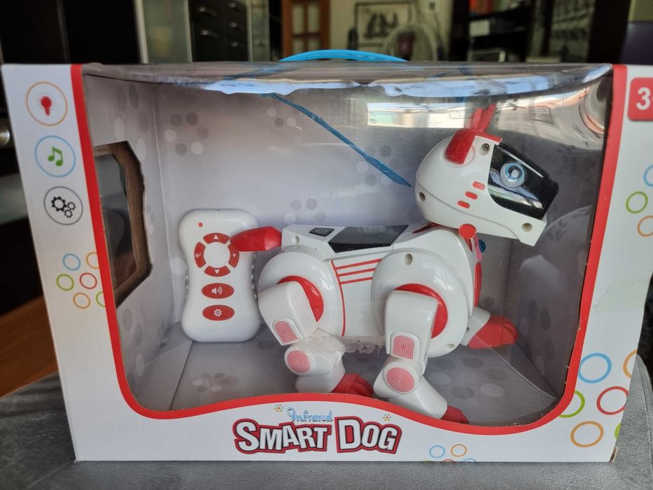 Cão "Inteligente" com comando infravermelhos