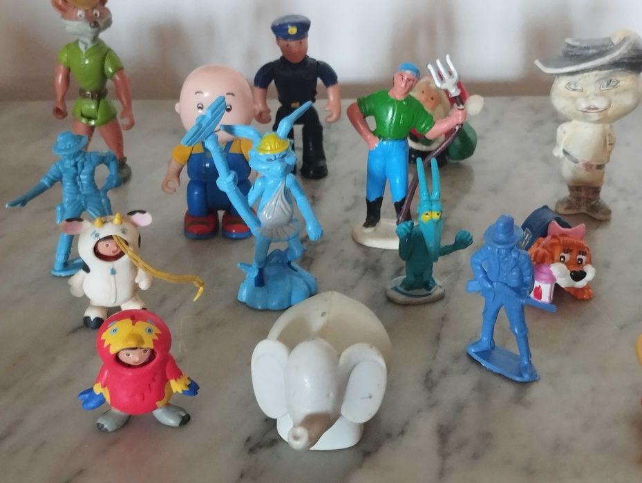 Figuras colecionáveis.
