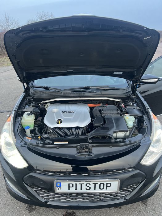 Продам Hyundai Sonata Hybrid YF limited edition luxury