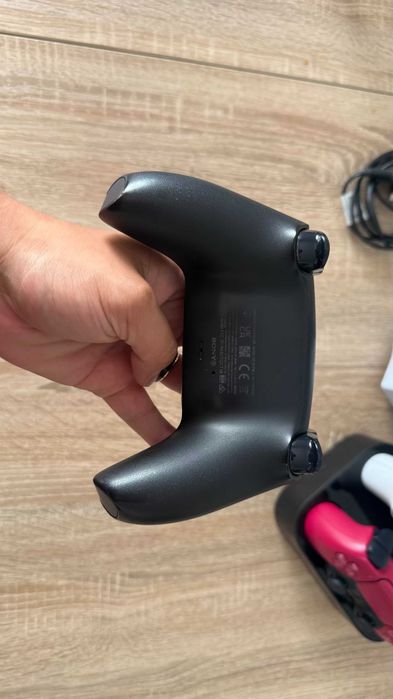 Playstation 5 versão Disco + 3 comandos + 3 jogos