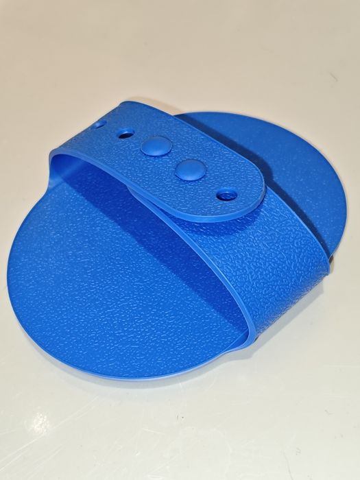 Щітка гумова для вичісування шерсті (універсальна)