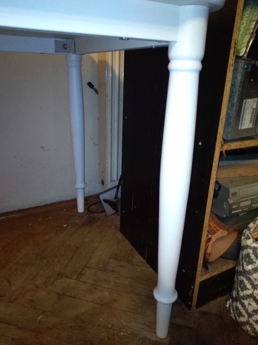 Solidny Stół do jadalni plus4 krzesła