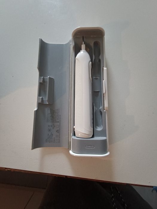 Szczoteczka elektryczna Oral-B