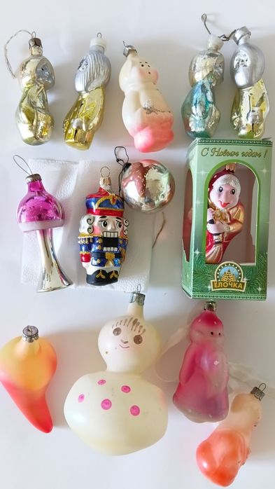 Елочние игрушки ссср шар с зайцем пингвин прожектора