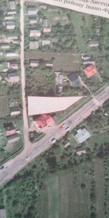 Продаж земельної ділянки з будинком в селищі Лисець.