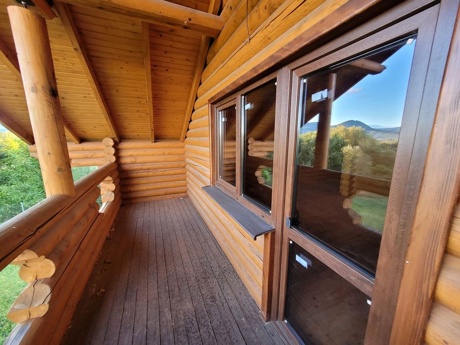 Будинок з дерева,новий у мальовничомуі затишному районі ,краєвид 10з10