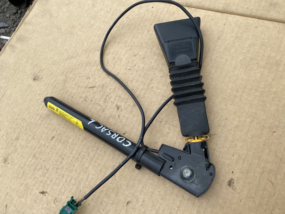 Opel Corsa C zapinka napinacz pasa bezpieczeństwa lewy przód