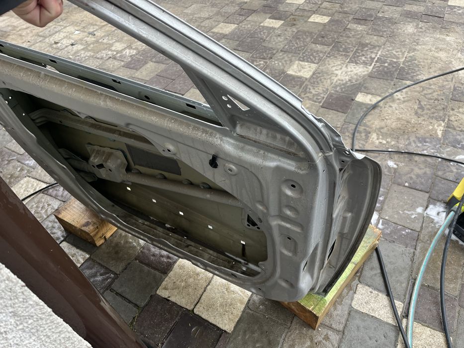 Оригінальні передні ліві двері Kia Niro колір 4SS 2017-2023