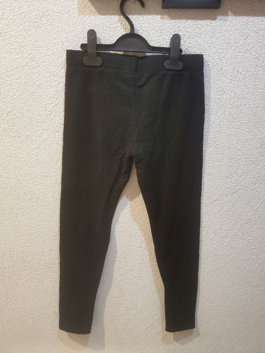 Leginsy dla dziewczynki w bardzo dobrym stanie. Rozmiar 152
Zapraszam