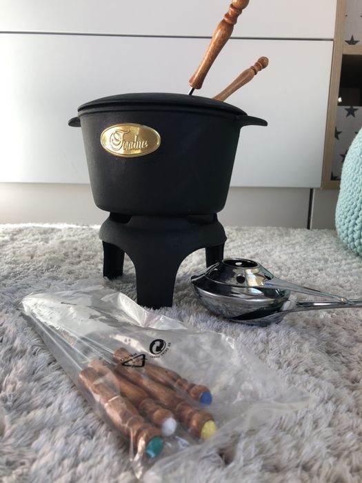 DUKA**zestaw do Fondue żeliwny jnowy