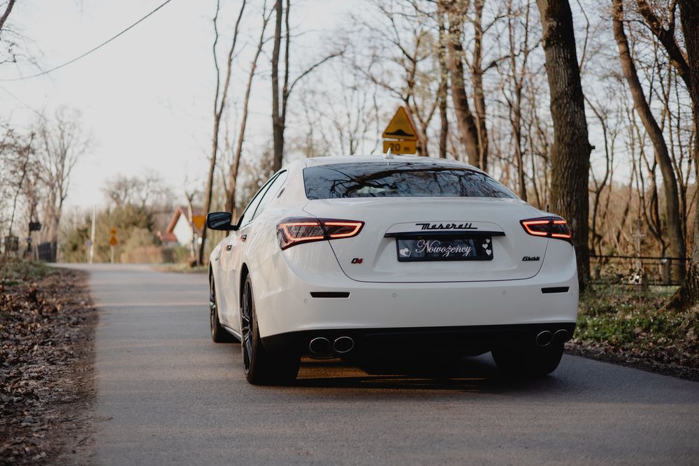Maserati samochód auto do ślubu wesele Kraków białe WOLNE TERMINY 2026