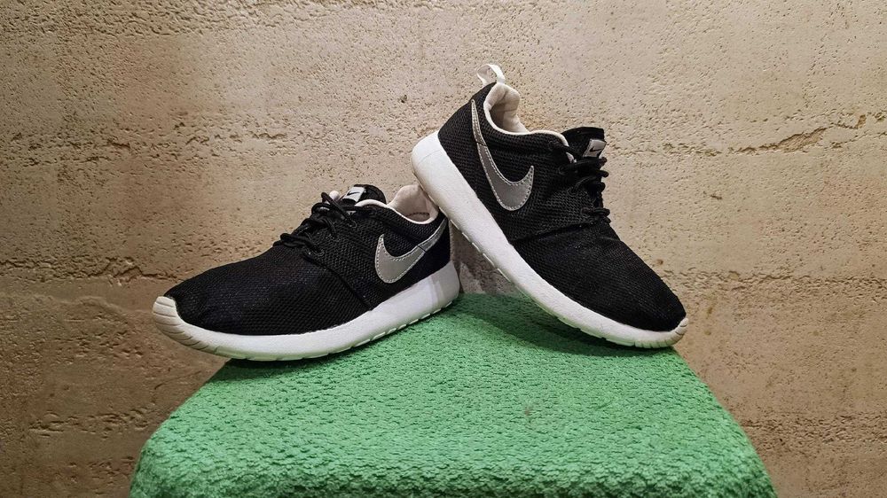 Sneakersy NIKE ROSHE ONE r.37,5 stan bardzo dobry