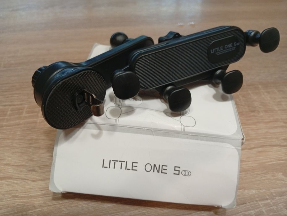 Тримач для телефону в авто