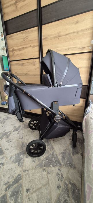 Продам коляску Carrello 2×1  в ідеальному стані