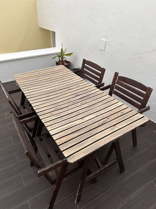 Mesa + 4 cadeiras exterior