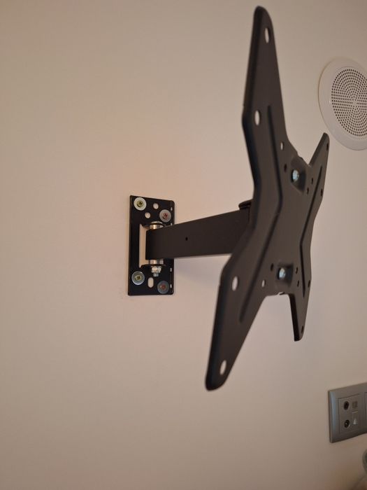 Suporte para TV pequena