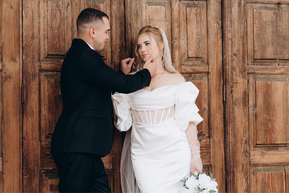 Весільна сукня не вінчана