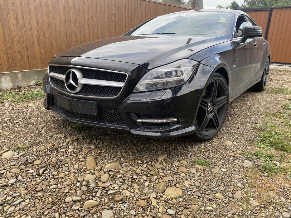 Обвіс amg w218 cls бампера пороги