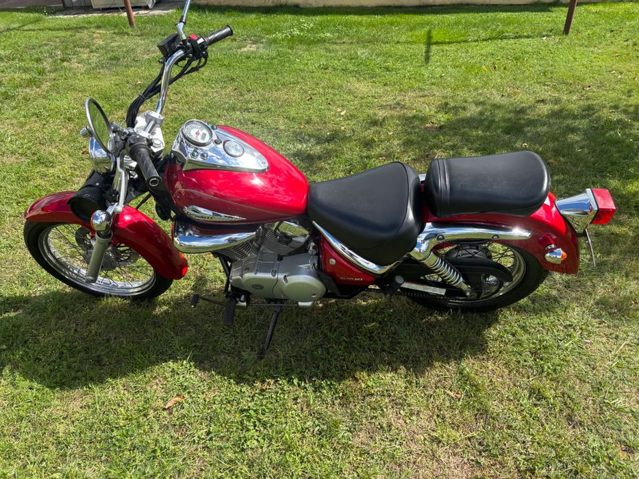 Suzuki Intruder  125
