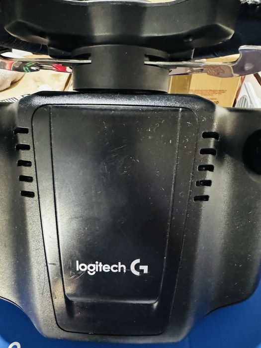 Volante + Pedais LOGITECH G920 (Xbox / PC - Preto)